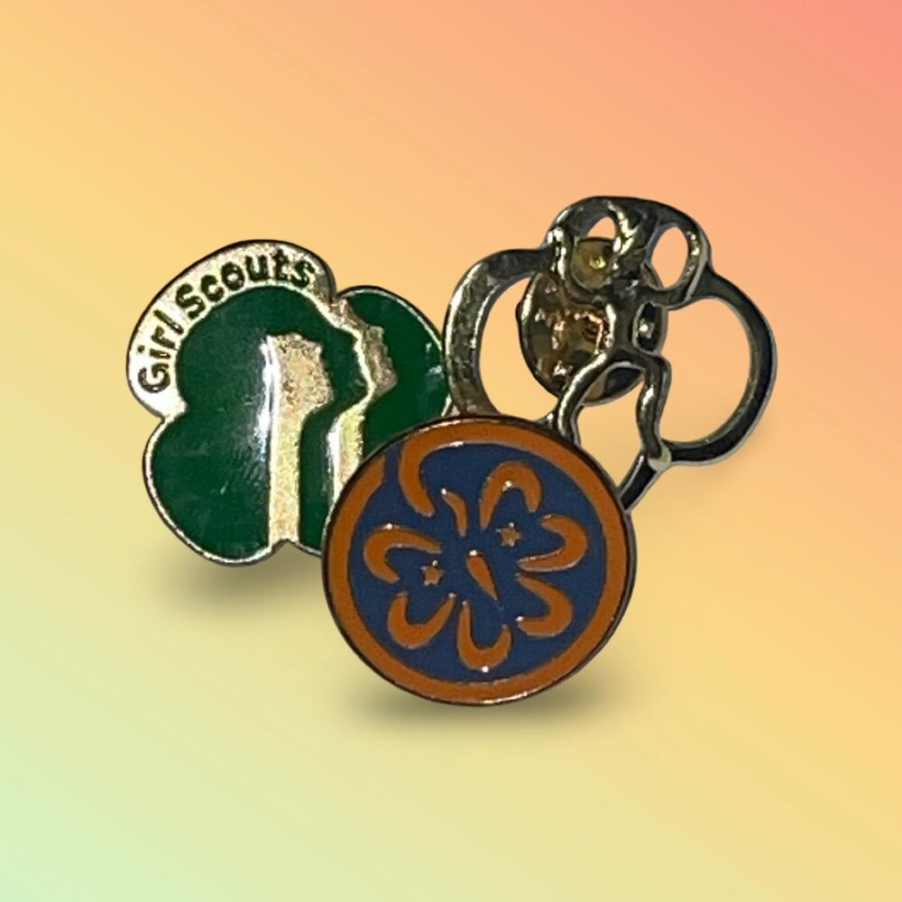 Vintage Girl Scout Pin Lot World Trefoil Traditional Membership Brooch Insignia
